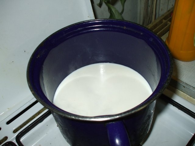 Taitei de casa cu lapte