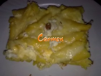 Budinca din penne rigate cu branza de vaci