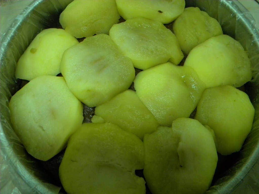 Tort de ciocolata cu mere