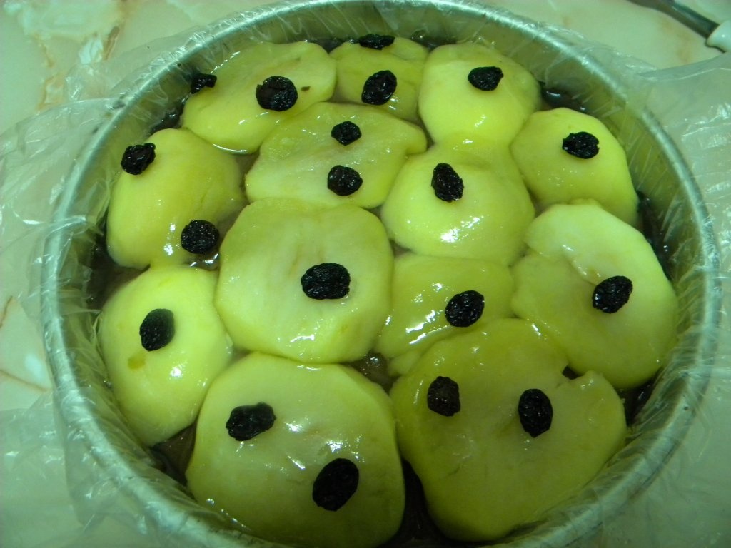 Tort de ciocolata cu mere