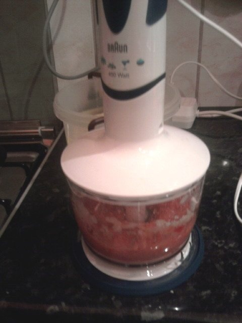 Musaca de cartofi cu carne de curcan, ciuperci si branzeturi