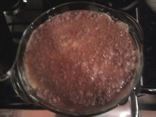 Musaca de cartofi cu carne de curcan, ciuperci si branzeturi