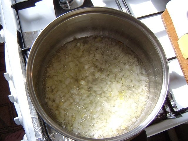 Mancare de castraveti murati cu carne de porc