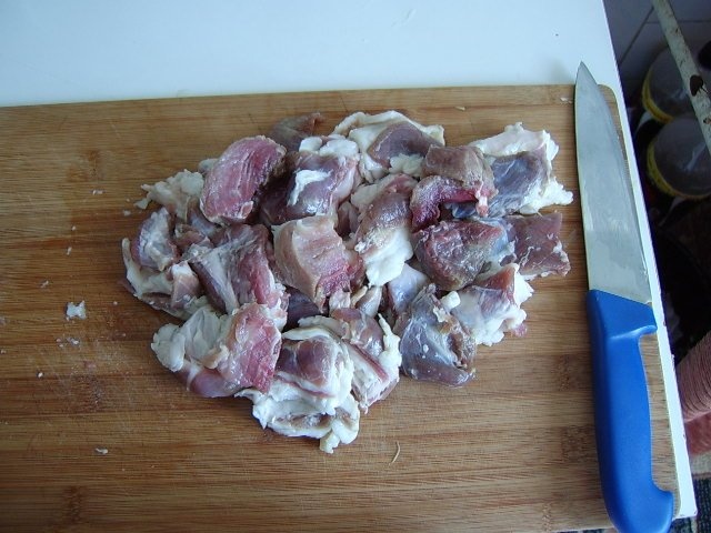 Mancare de castraveti murati cu carne de porc