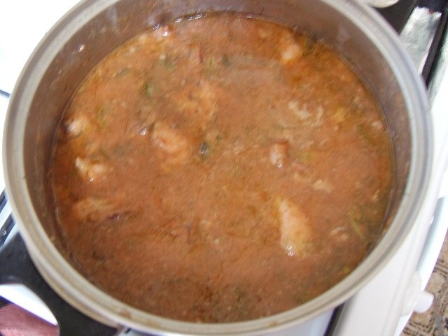 Mancare de castraveti murati cu carne de porc