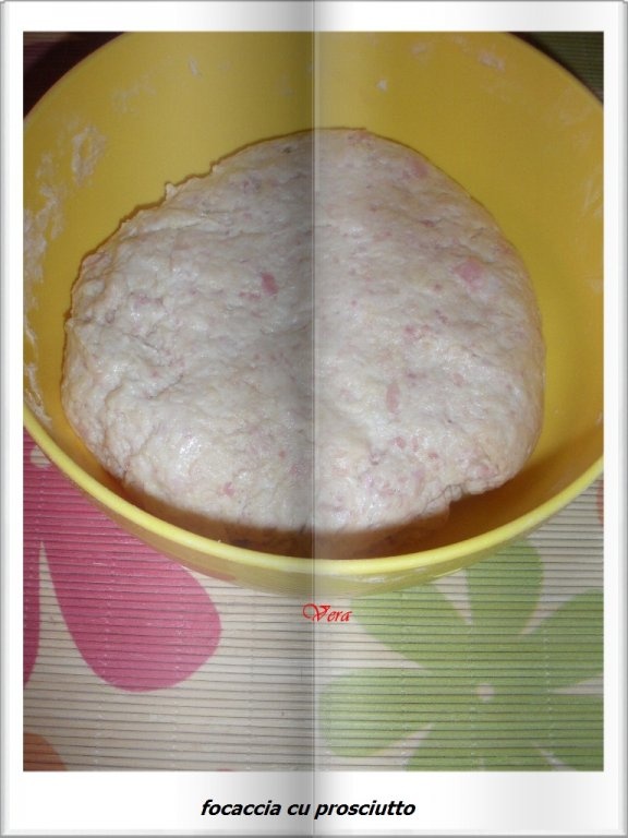 Focaccia cu prosciutto