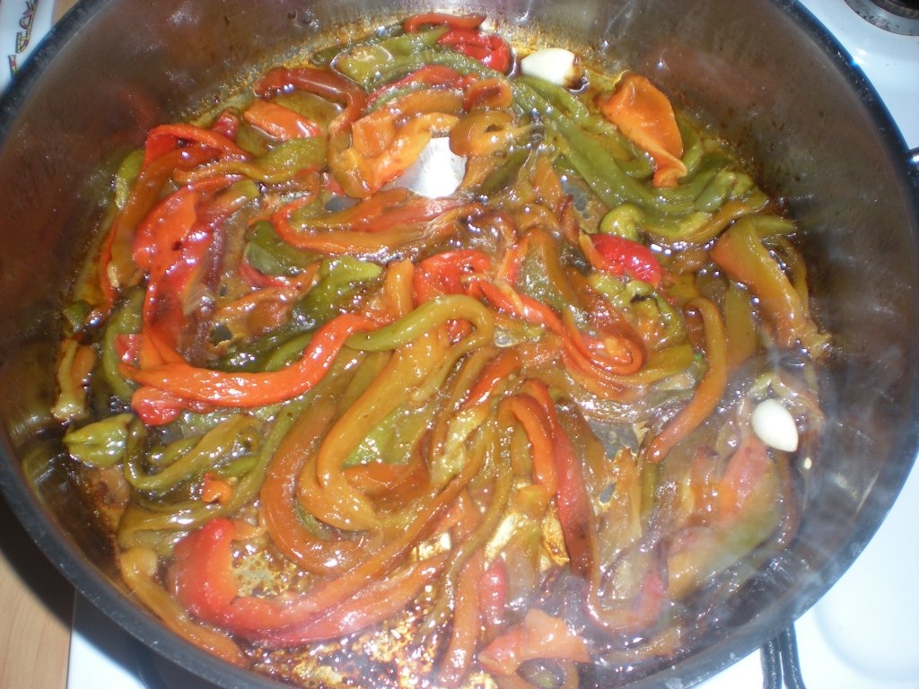 Ardei copti cu sos propriu(Pimientos asados)
