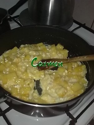 Omleta cu mamaliga prajita