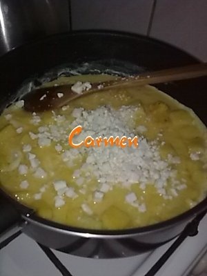 Omleta cu mamaliga prajita