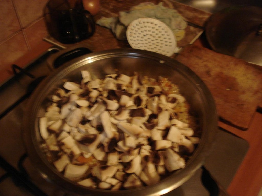 Pilaf cu ciuperci si pui