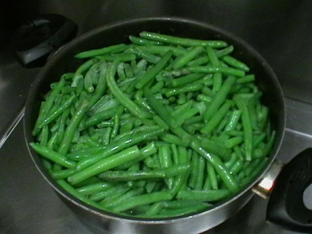 fasole verde cu aripi de pui