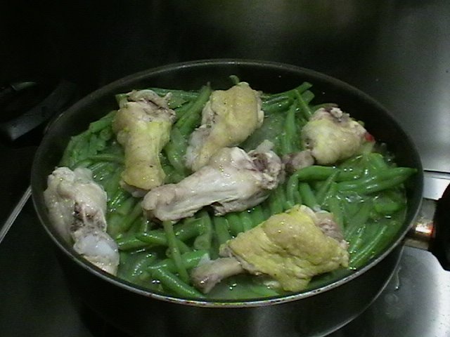 fasole verde cu aripi de pui