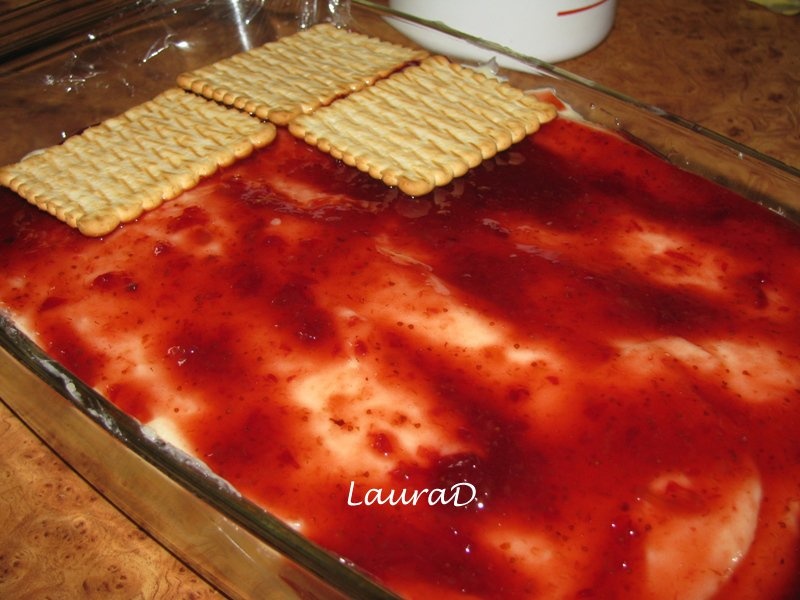 Cremsnit cu biscuiti si banane