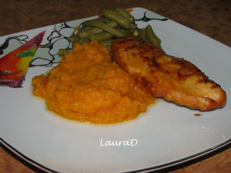 Pui cu ghimbir si piure de cartofi dulci