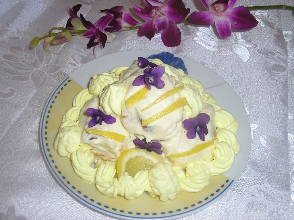 profiterol cu lamaie