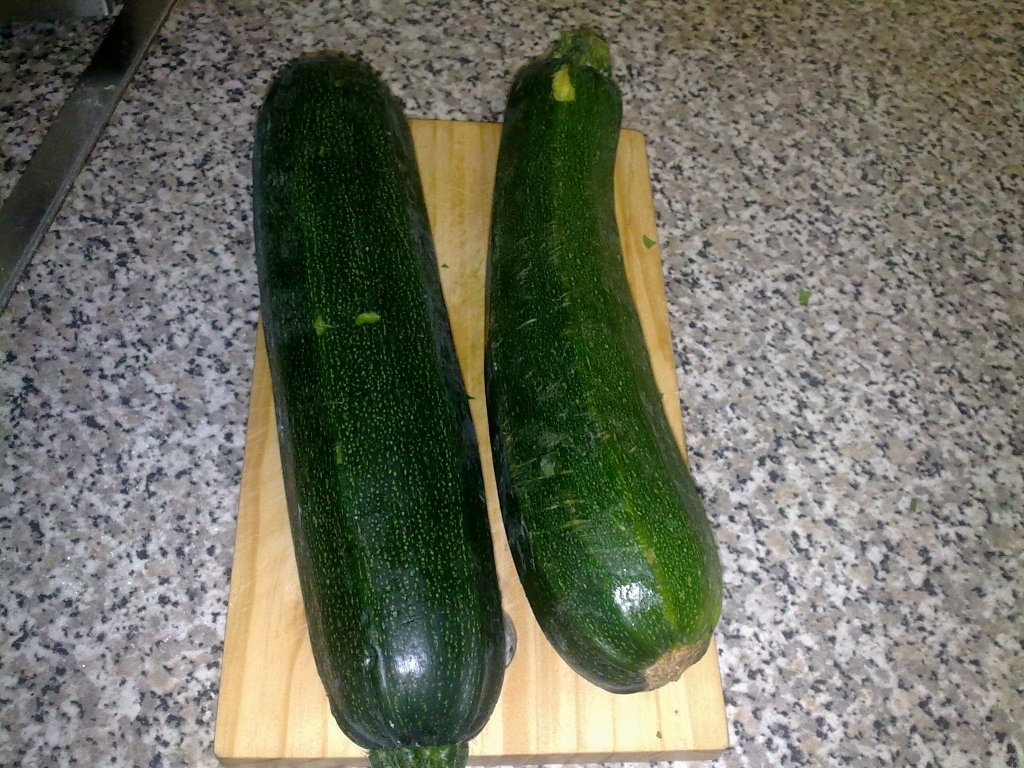 Chiftele din dovlecel si ton