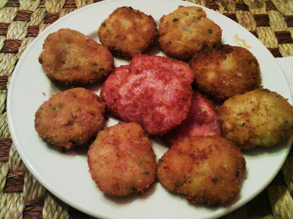 Chiftele din dovlecel si ton