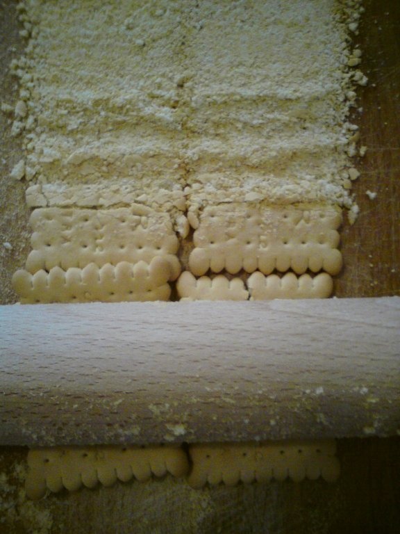 Salam de biscuiţi reţetă  cu nucă si rahat