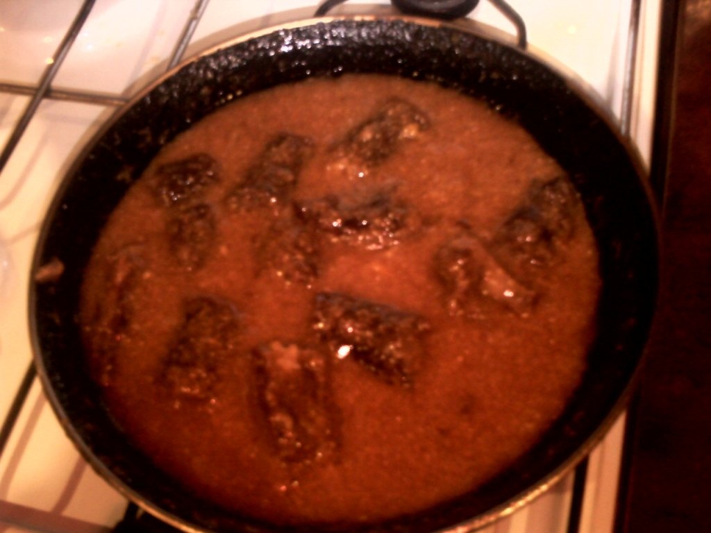 Mamaliga cu intinsoare de carnat