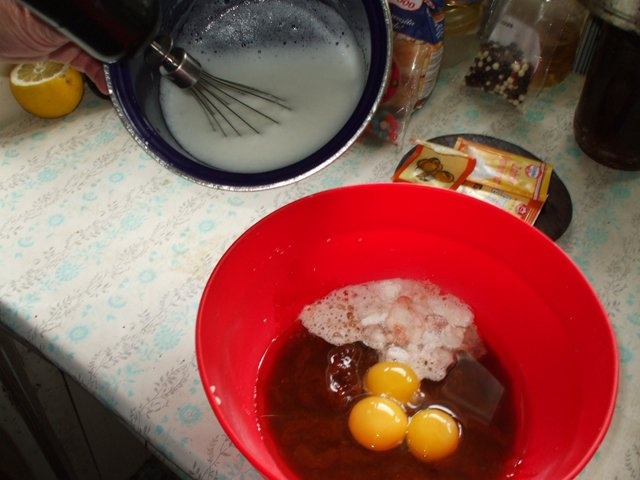 Tort de ciocolata cu blat de caise