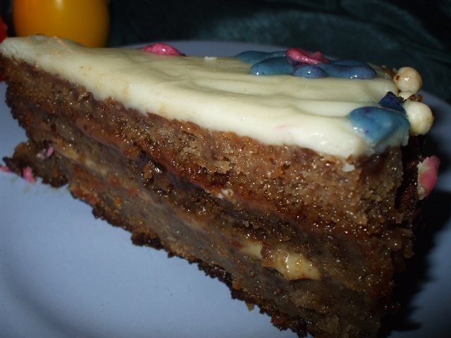 Tort de ciocolata cu blat de caise