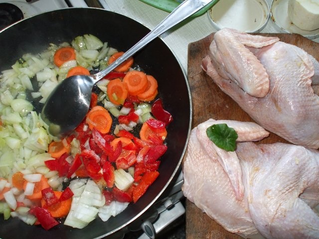 Pui la cuptor cu fasole verde