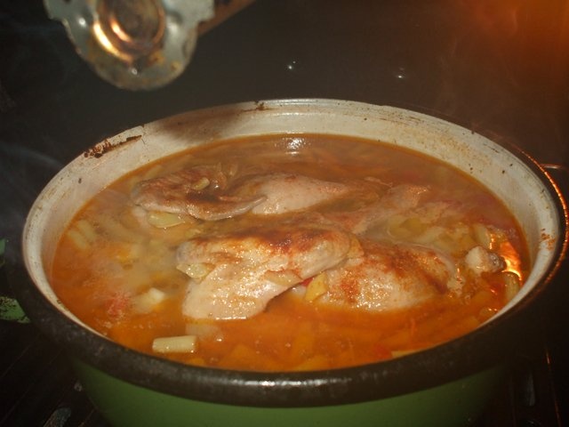 Pui la cuptor cu fasole verde