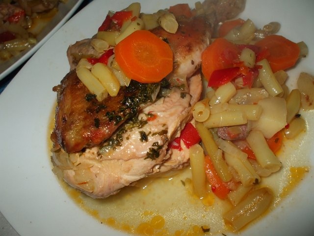 Pui la cuptor cu fasole verde