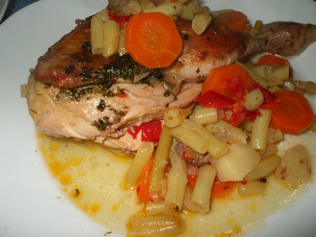 Pui la cuptor cu fasole verde