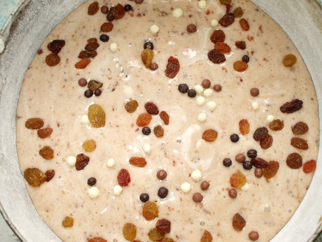 Tort de ciocolata cu blat de capsuni