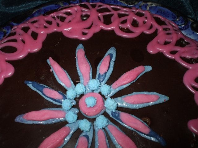 Tort de ciocolata cu blat de capsuni