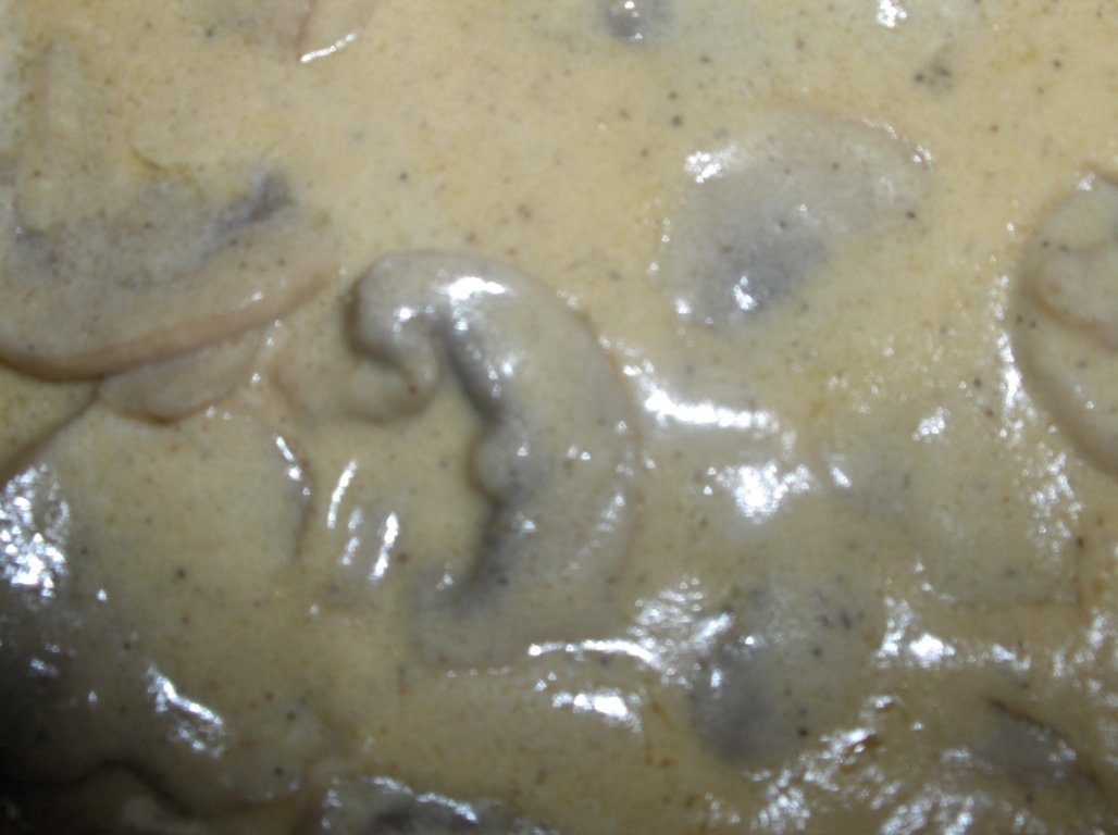 ´´Bife flambe´´ cu sos de ciuperci