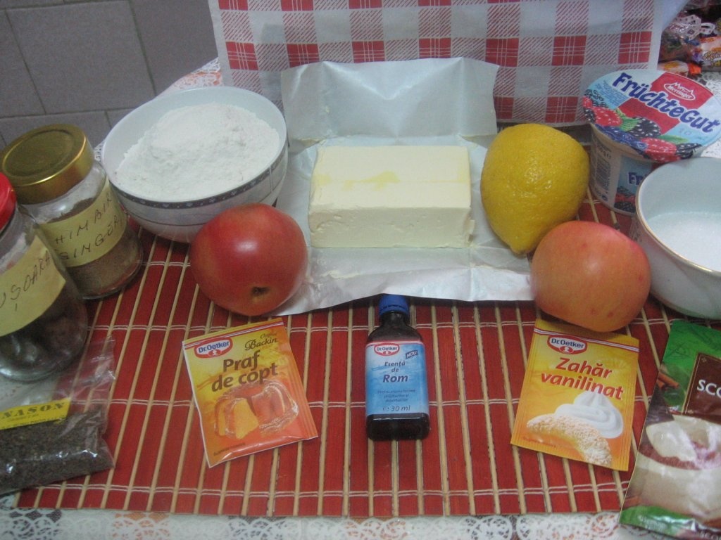 Briose(muffins) cu mere