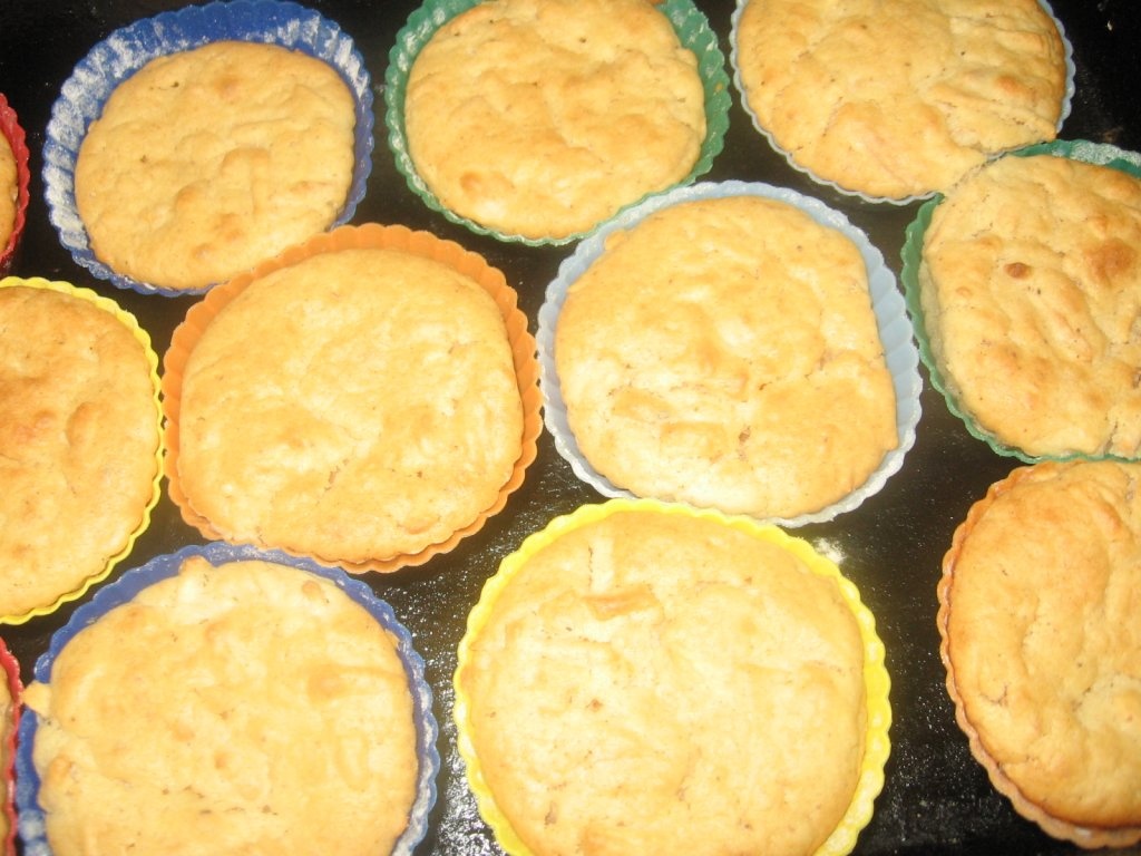 Briose(muffins) cu mere