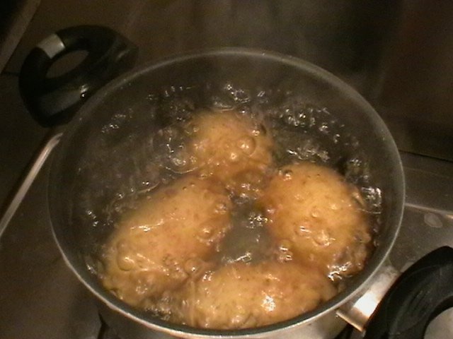 ostropel de pui cu cartofi