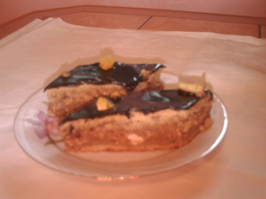 Prajiture de mere cu nuca si branza dulce