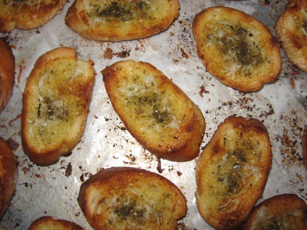 Paine cu usturoi la cuptor