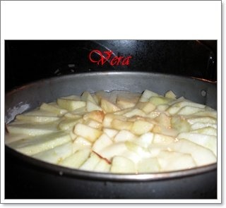 Tarta cu mere si iaurt