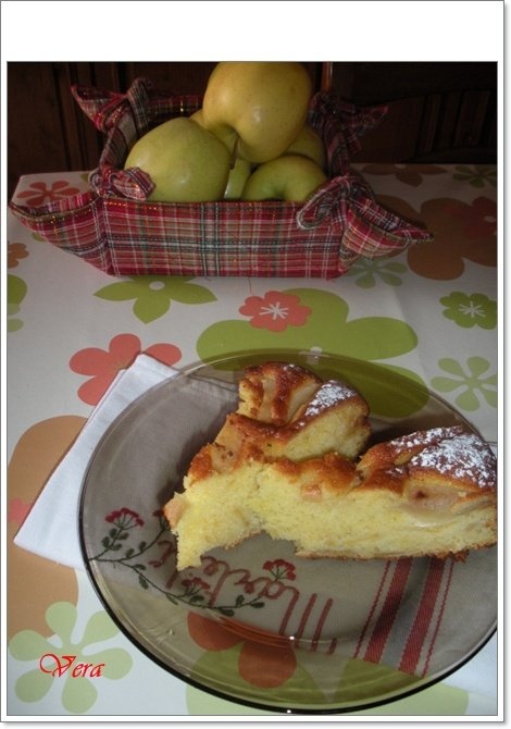 Tarta cu mere si iaurt