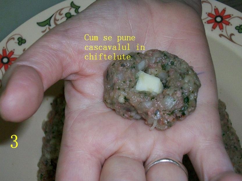 Chiftelute din piept de pui,marinate
