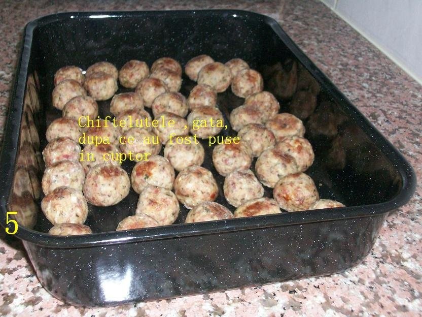 Chiftelute din piept de pui,marinate