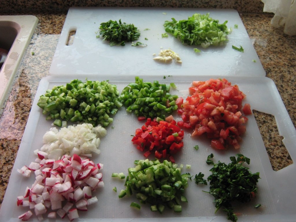 Salata mixta -stil arab”Salatit Khodar Meshakel”