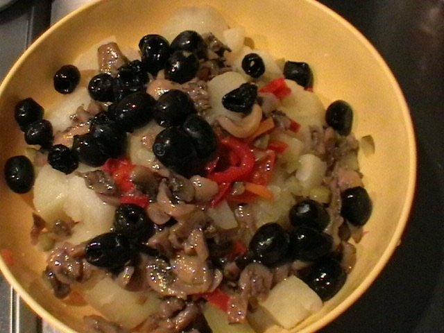 Salata de boeuf cu ciuperci
