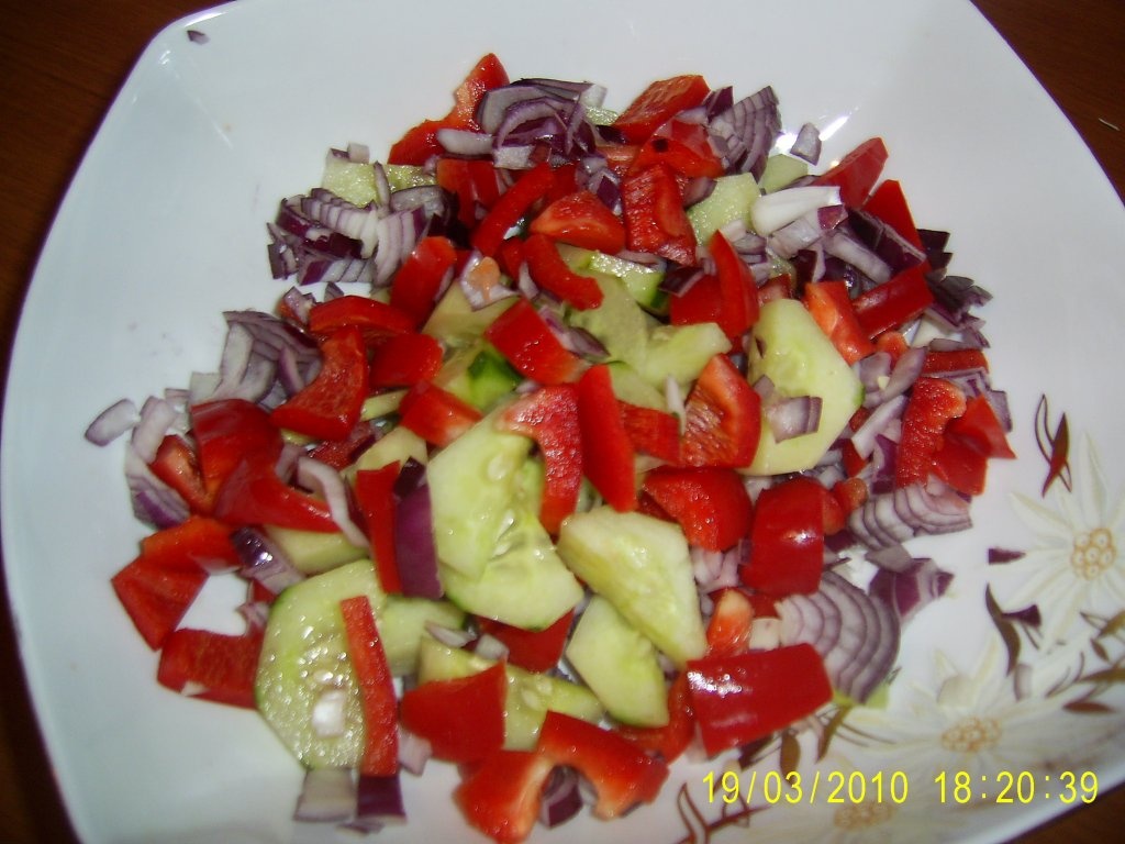 Salata de vara cu cartofi prajiti