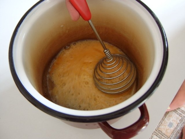 Clatite cu finetti, frisca si topping