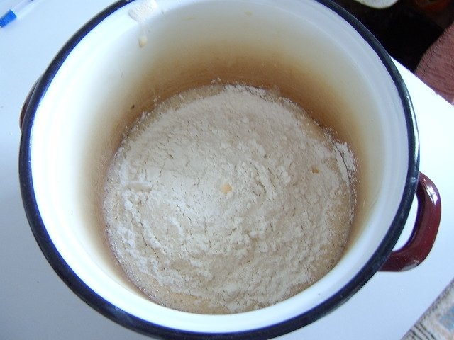 Clatite cu finetti, frisca si topping