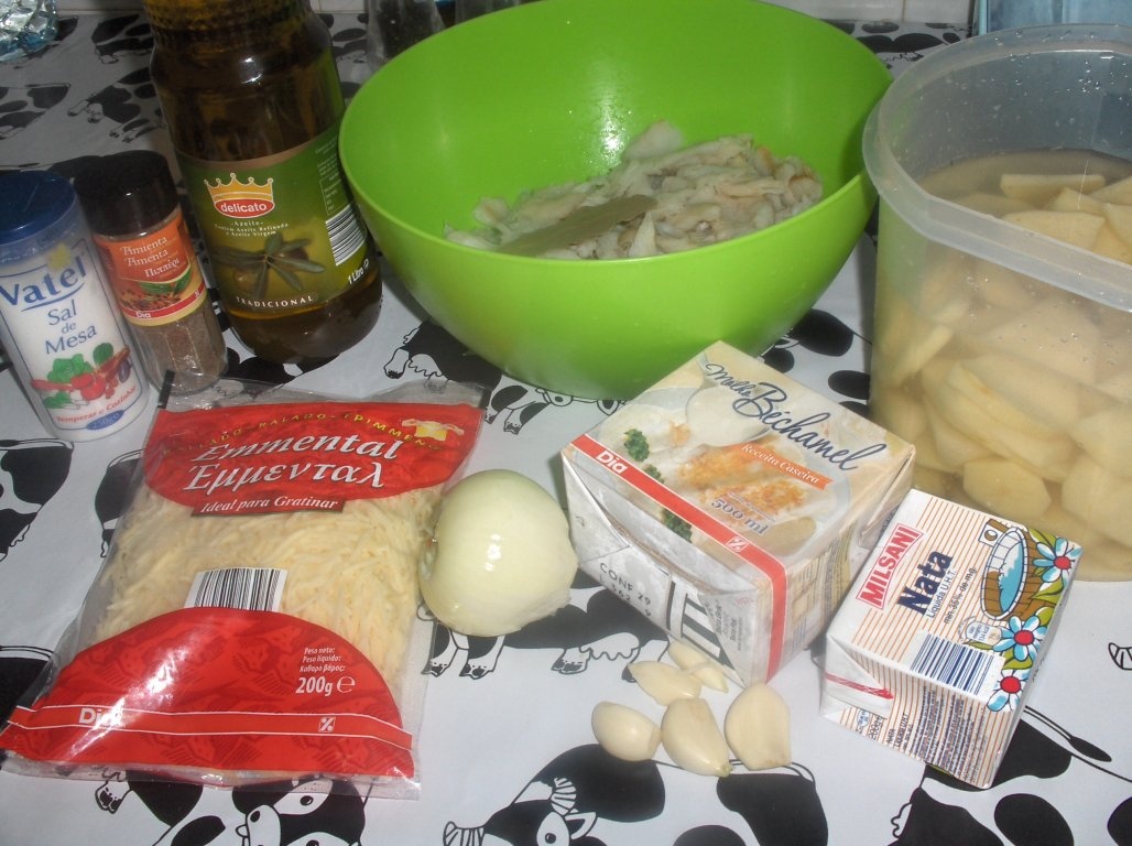 Cod cu smantana la cuptor(Bacalhau com natas-traditional portughez)