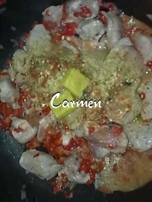 Mancare de castraveti acri, cu rasol alb de porc