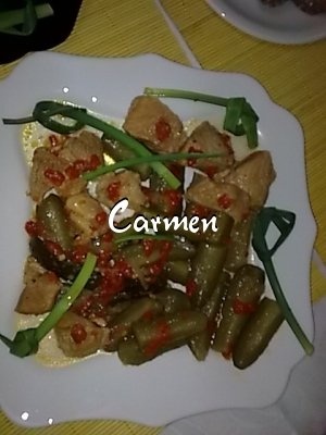 Mancare de castraveti acri, cu rasol alb de porc