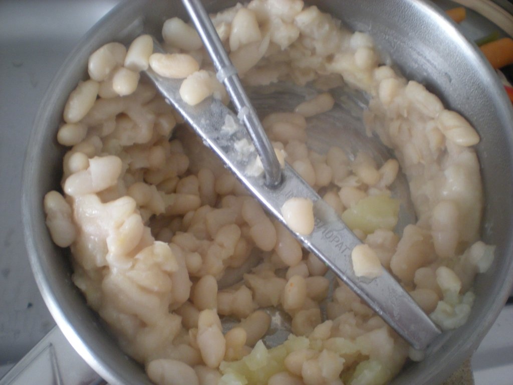 Fasole facaluita(dupa reteta Doinei Varga)